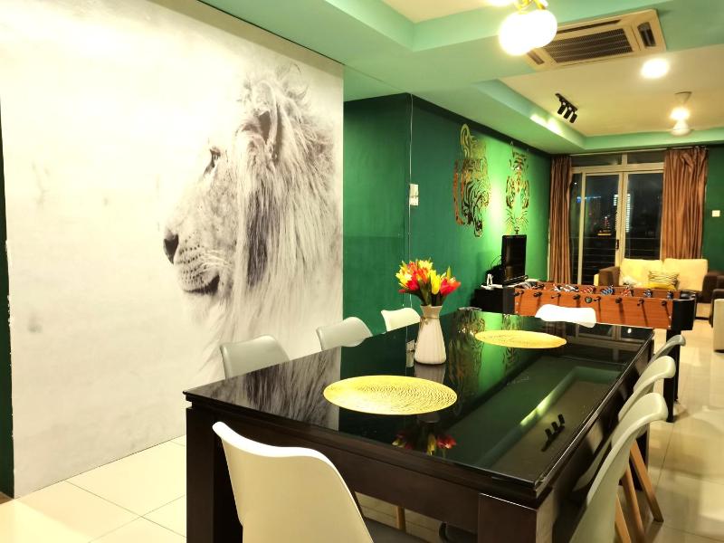 Cozy Forest Themed Homestay 4 Bedroom (max 12pax) — комфортный отель в Куала-Лумпуре