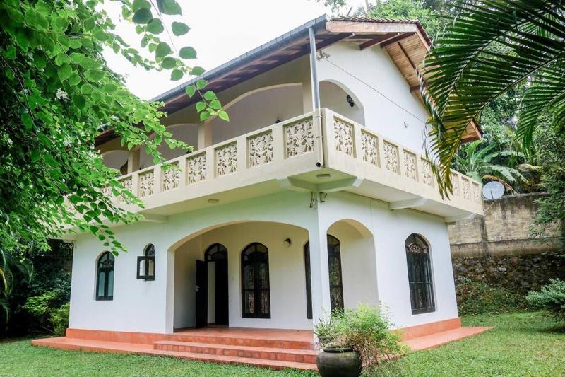 Nethmi Villa — отель в Хиккадува, Шри-Ланка