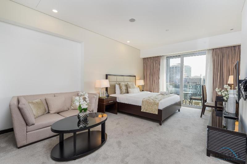 Urban Studio at The Address Residences Dubai Marina by Deluxe Holiday Homes — отель в Дубае, Объединенные Арабские Эмираты