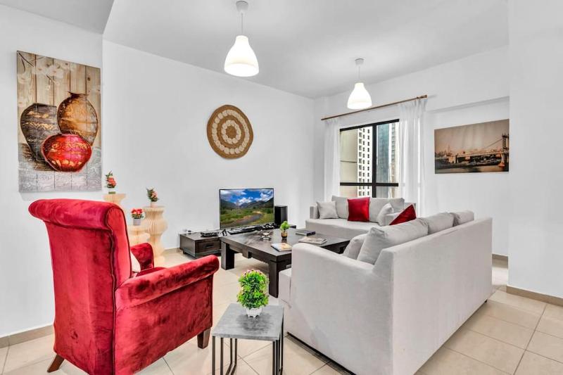 Modern 3BR Flat in the Heart of Dubai JBR — забронировать отель в Дубае