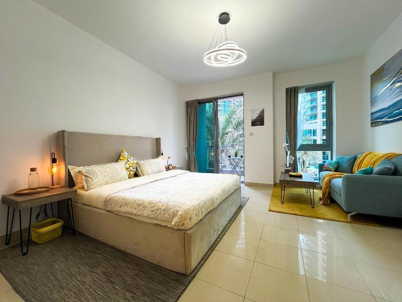 Chic Studio In Downtown Dubai — забронировать отель в Дубае