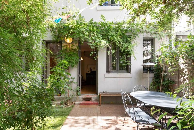 TOWN HOUSE, WITH GARDEN AND PARKING — отзывы гостей и цены