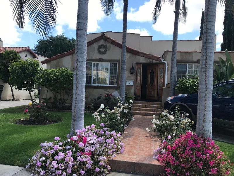 Lovely 3 bedroom-Beverly Hills front unit — отзывы гостей и цены