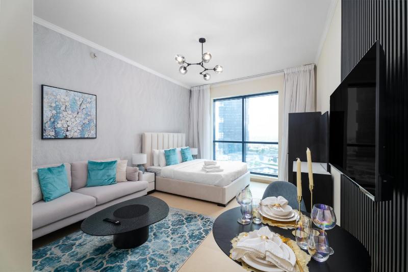 Nasma Luxury Stays - Sophisticated Studio Apt with Stunning Marina View — комфортный отель в Дубае