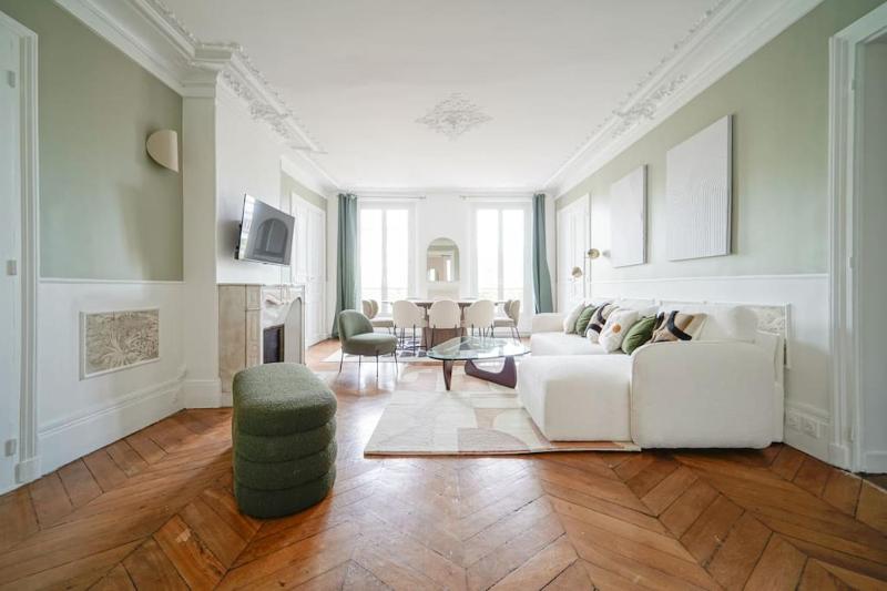 Цены на Charmant Appartement proche de L'Opera Bastille - III в Париже