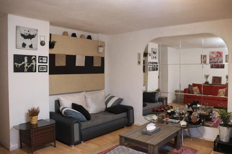 Comfortable 2-Bed House in London Zone 2 — отель с удобным расположением в Лондоне