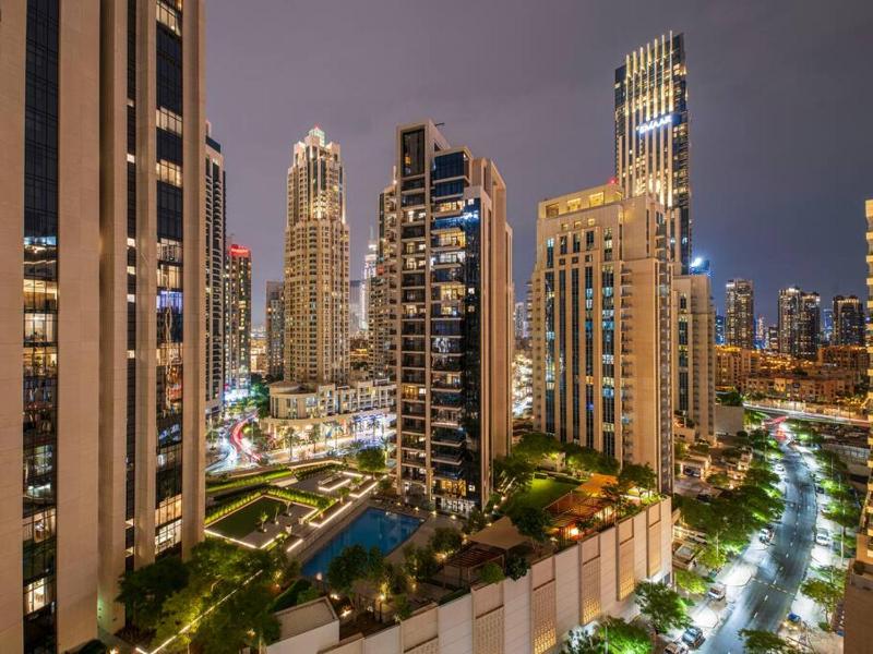 FIRST CLASS 2BR with Full Boulevard View — отель с удобным расположением в Дубае