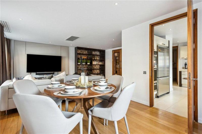 Cork Street Luxury Top Floor Flat Mayfair — отель в Лондоне, Соединенное Королевство