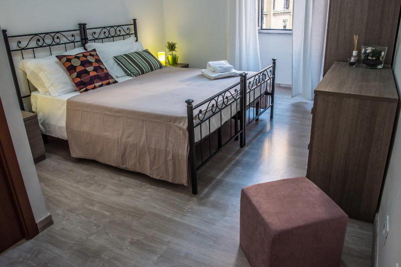 Grandis Rooms — отель в Риме, Италия
