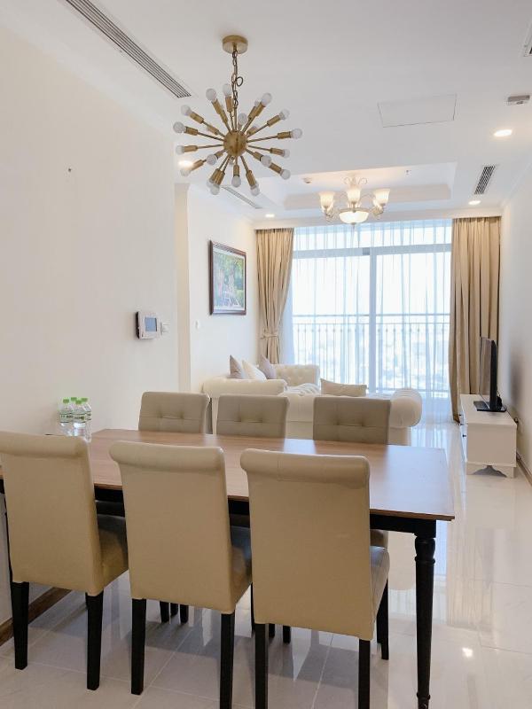 Landmark 81 Luxury Apartment & The Landmarks Apartments - The Buildings Surrounding Landmark 81 — отель с удобным расположением в Хошимине
