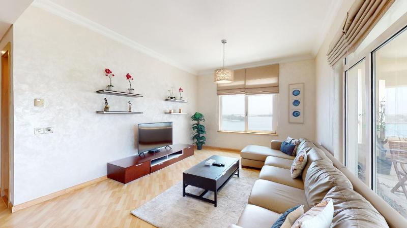 3 Bedroom Apartment in Palm Jumeirah, with Private Beach Access — забронировать отель в Дубае