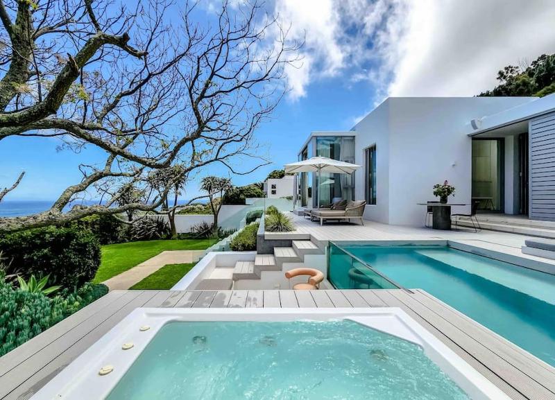 Villa Azure — забронировать отель в Кейптауне