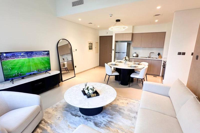 Цены на MH - Act Tower - Burj View - 2BHK - Ref 410 в Дубае