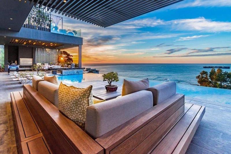 Modern Ocean Facing Villa — забронировать отель в Кейптауне