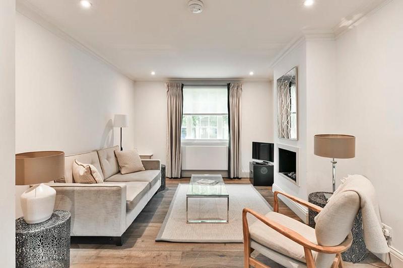 Sloane square 2 bed house — отель с удобным расположением в Лондоне