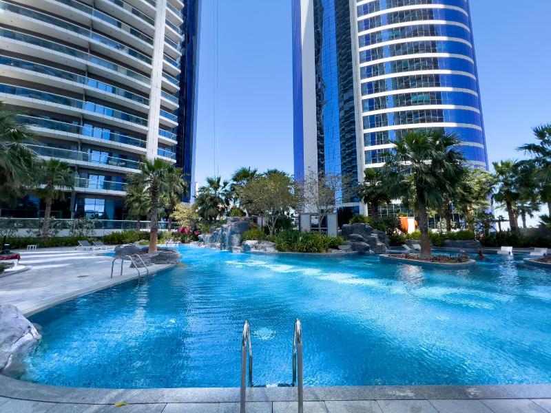 FAM Living - Paramount Towers- Stylish 1 Bedroom — отель в Дубае, Объединенные Арабские Эмираты