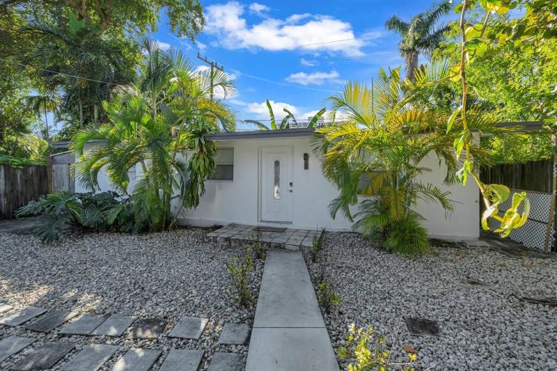 Biscayne Shore #2 - 3 2 - Charming and Tropical — отель в Майами, Соединенные Штаты Америки