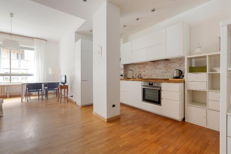 Buonarroti Bright Apartment — забронировать отель в Милане