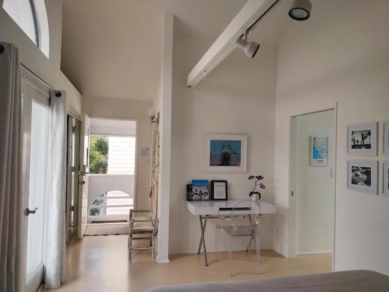 Venice Canals & Beach Guest House — отзывы гостей и цены