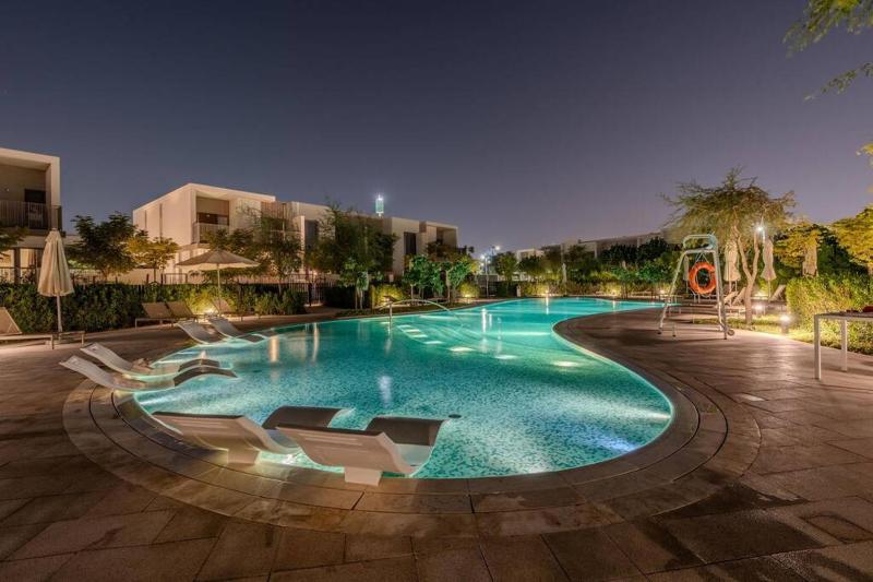 Nice 3 bedrooms in Tilal Al Ghaf — отель с удобствами в Дубае