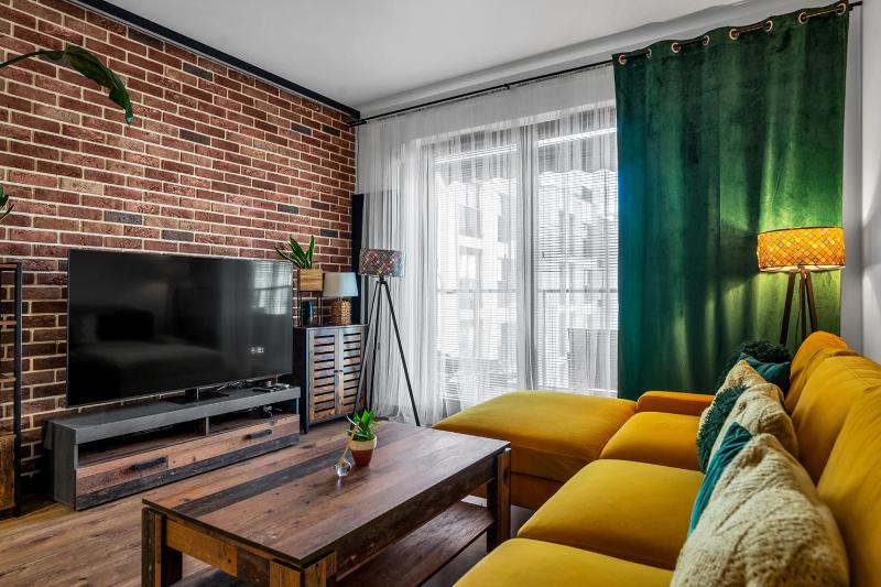 Stylish Airport Business Apartments - Parking, Balcony - by Rentujemy — отель с удобствами в Варшаве