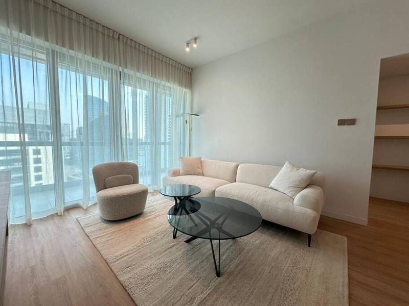 RH-1BR Getaway in Downtown's Most Desirable Locale — отель с удобствами в Дубае