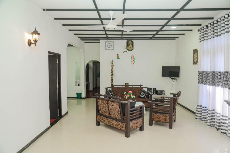 Hirusha Villa — отель в Хиккадува, Шри-Ланка