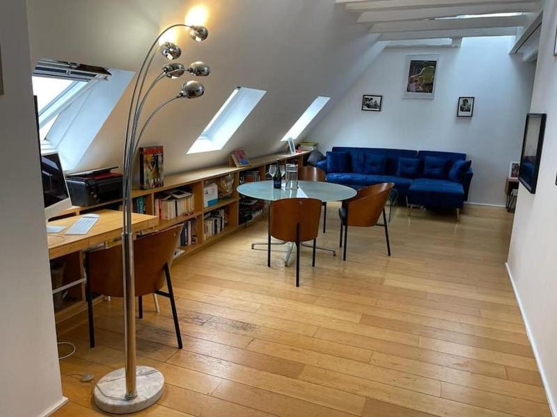 Top floor Prime location elevator Close to louvre — комфортный отель в Париже