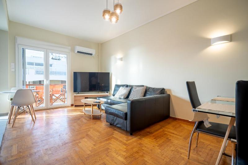 Alimos Riviera 1 bedroom 4 pers. apartment by MPS — забронировать отель в Афины