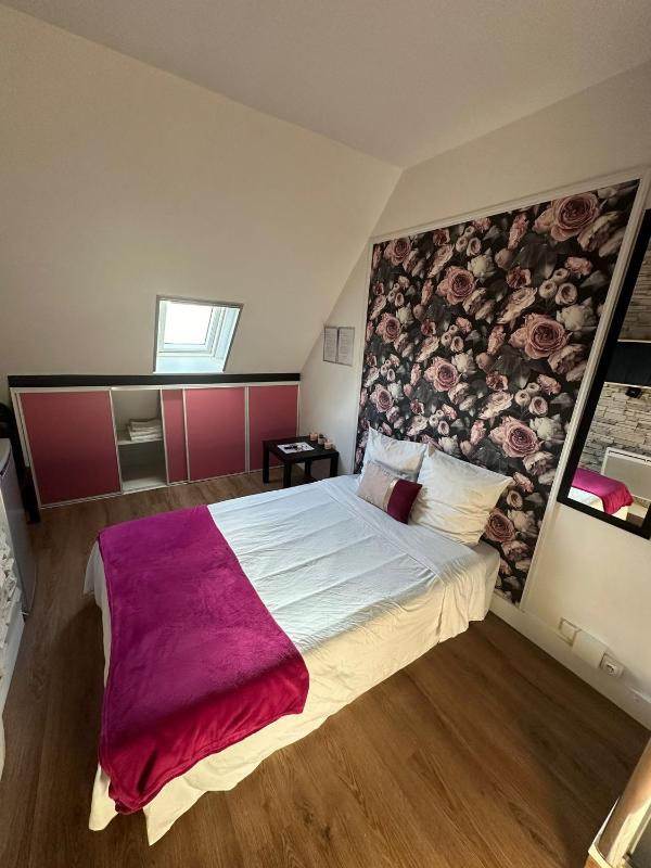 Petit studette sous le toit in the heart of the fashion and luxury district — отель с удобствами в Париже
