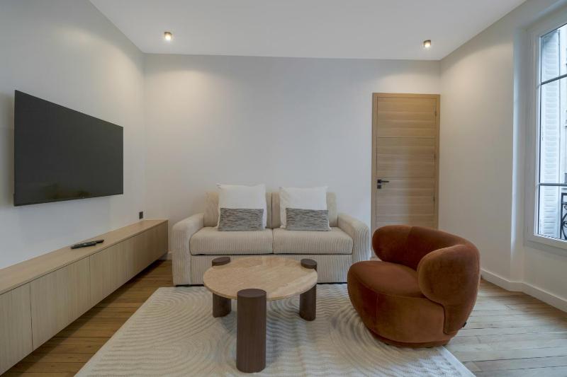 Luxueuses Suites - Arc de Triomphe - Trocadero — забронировать отель в Париже
