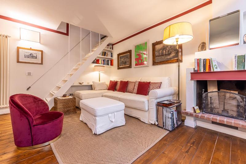 Colonne - Ticinese Cozy Apartment — забронировать отель в Милане