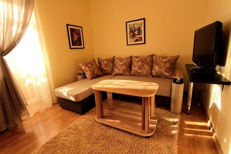 Цены на Nadezhda Apartments on Nauryzbay Batyr 68 в Алматы