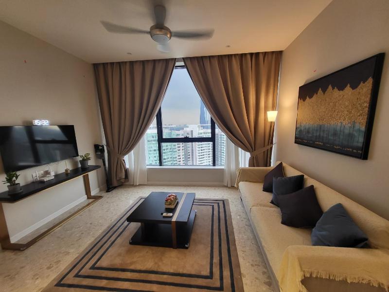 Luxury 2BR Suite - KL Tower- Pavilion-Jln Alor-KLCC-Petaling Street — комфортный отель в Куала-Лумпуре