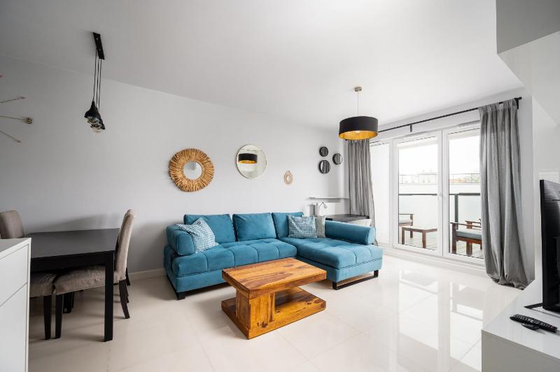 Bluszczanska Blue Modern Apartment — комфортный отель в Варшаве
