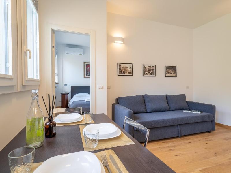Duomo Line - Cozy, Modern Designed Flat — отель с удобствами в Милане