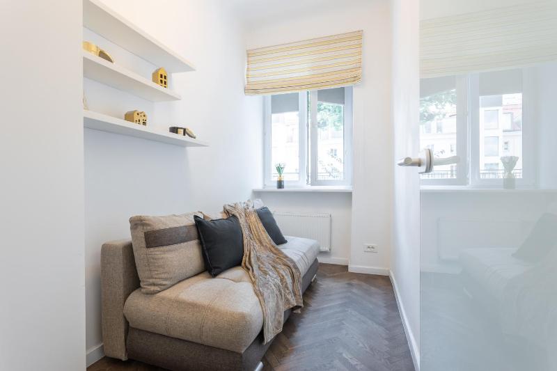 Golden Apartments Warsaw - Top Location - Krakowskie — отель в Варшаве, Польша