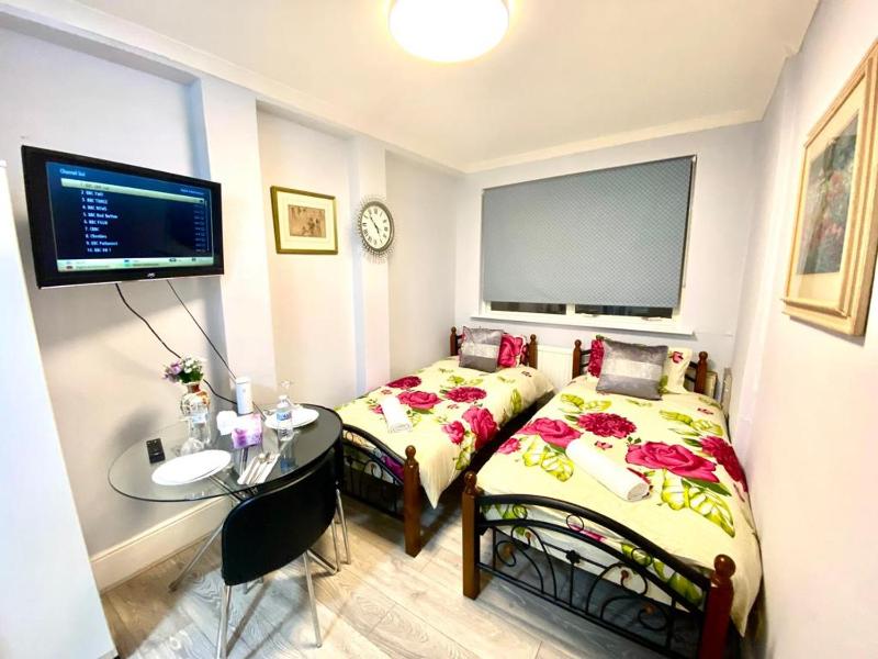 Ground Floor One Bed Studio In London — отель в Лондоне, Соединенное Королевство