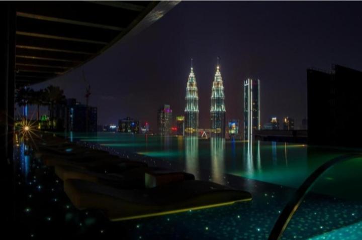 Luxury at Eaton klcc — забронировать отель в Куала-Лумпуре