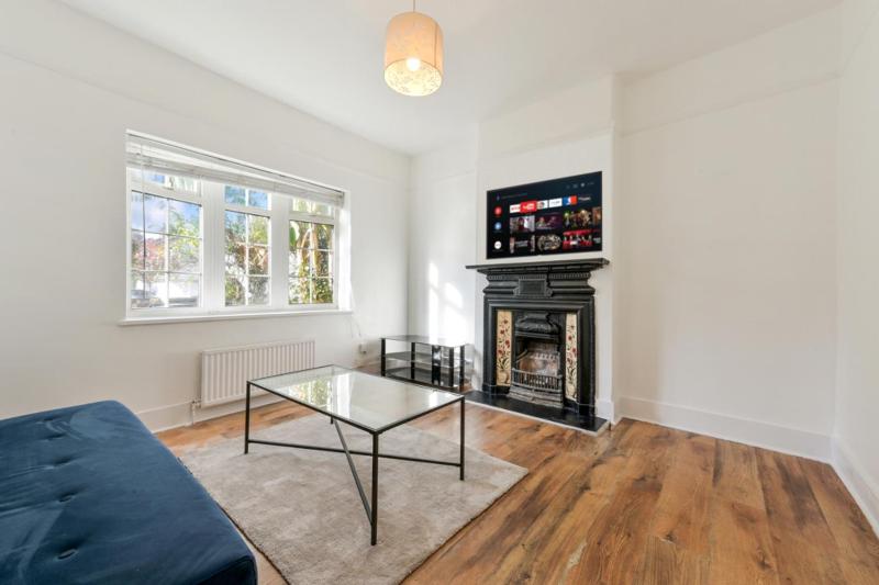 Cosy 3 bed home in Colliers Wood — отзывы гостей и цены