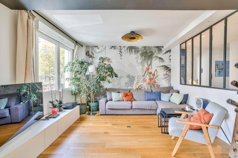 Bright apartment for 8 in Montmartre - Paris 18 — комфортный отель в Париже