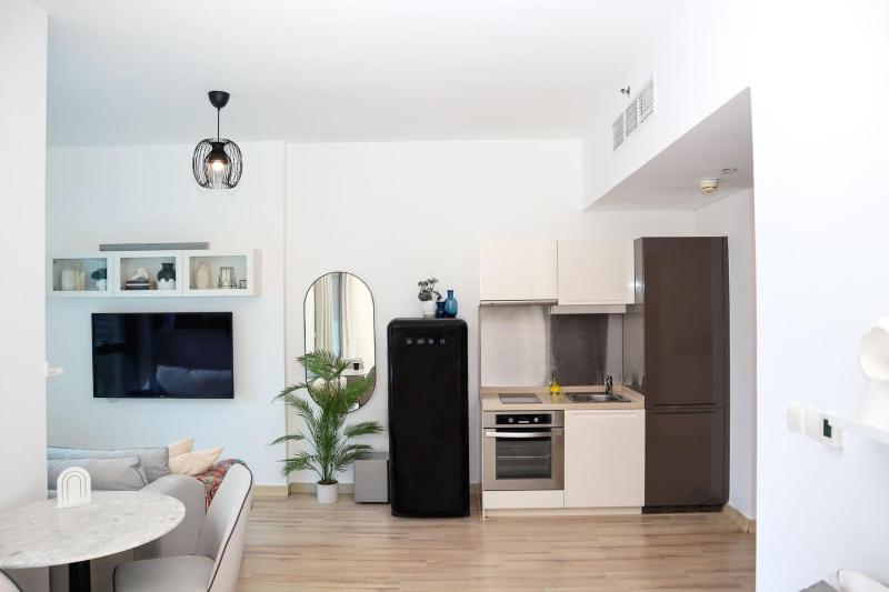 Urban-Chic Apt Near Burj Khalifa Downtown Dubai — отзывы гостей и цены