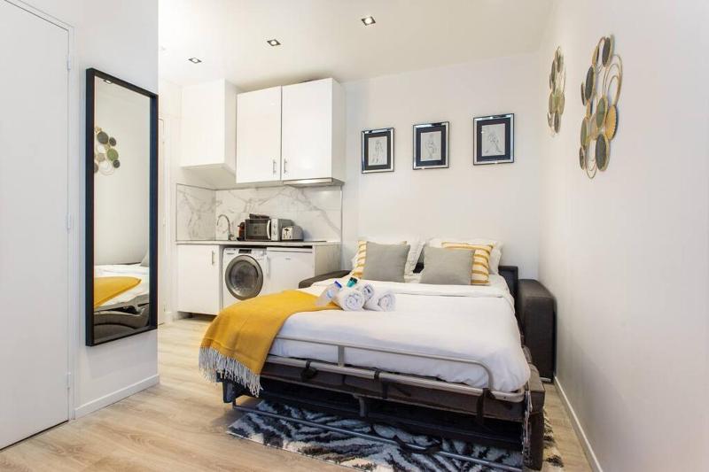 Цены на Bouquet Longchamp/Iena Trocadero : Cosy apartment в Париже