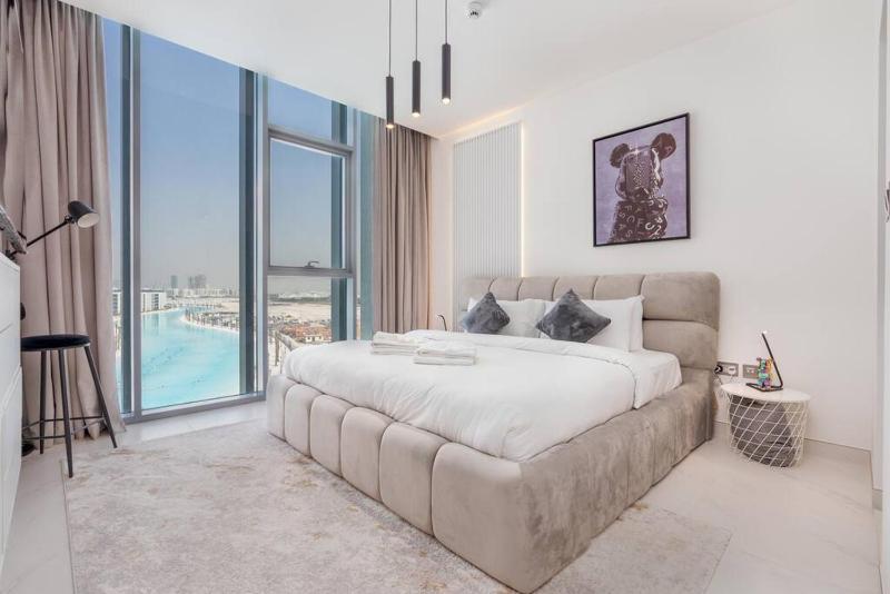 One Bedroom - 10min from Burj Khalifa - Lagoon View — отель с удобным расположением в Дубае