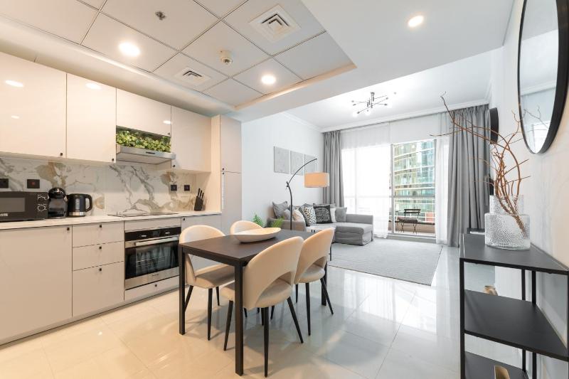 Цены на Seaside/1BD/Bay Central West/Dubai Marina в Дубае