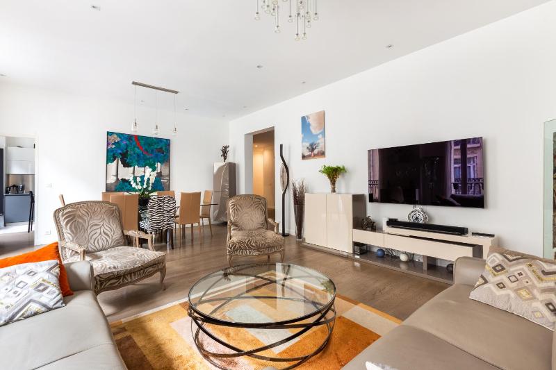 Charme Parisien pres de l'Arc de Triomphe - 183 M² — отзывы гостей и цены