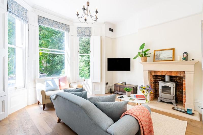 Цены на Greenwich & Blackheath Oasis в Лондоне