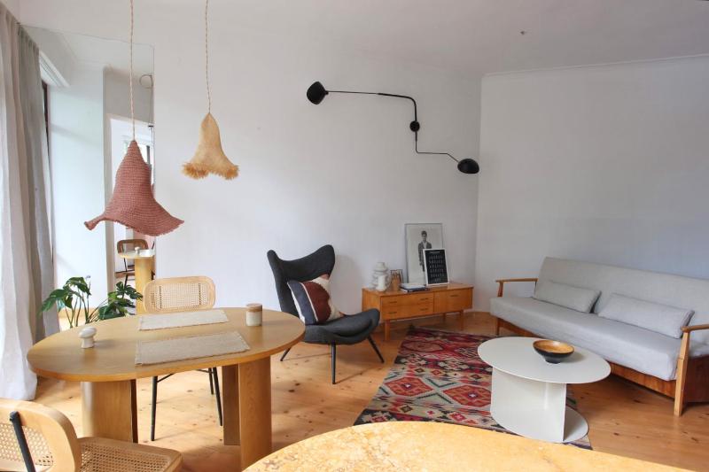 Peaceful Bohemian Apartment - Best Location — забронировать отель в Тбилиси