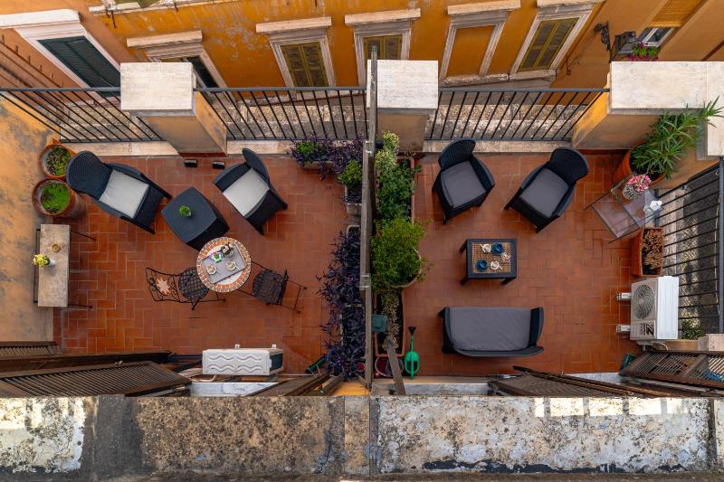 Tiberina Rooftop Trastevere — отель с удобствами в Риме