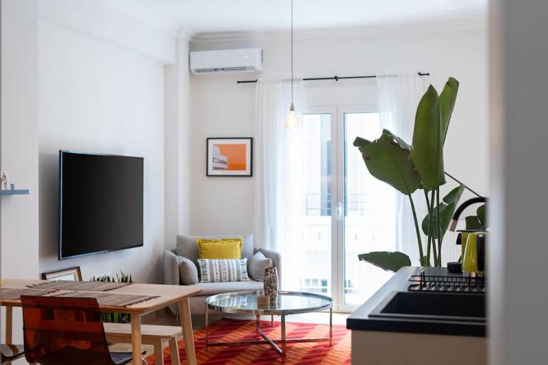 Urban Retreat: Exarcheia Remodel — комфортный отель в Афины